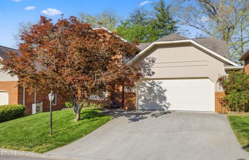 907 Heather Way, Knoxville, TN, 37919-4404 | Card Image