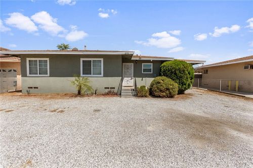 371 Mill St, Colton, CA, 92324-1007 | Card Image