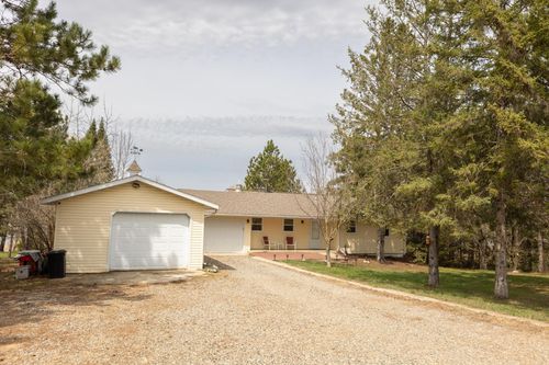 39115 E Blueberry Dr, Menahga, MN, 56464-2658 | Card Image