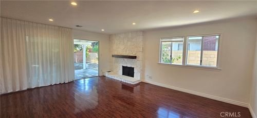 10937 Collett Ave, Granada Hills, CA, 91344-7011 | Card Image