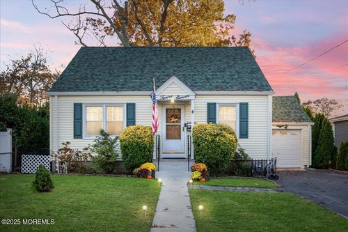 1211 18th Ave, WALL TOWNSHIP, NJ, 07719-3435 | Card Image