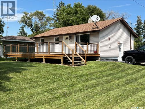 300 1st Ave, Gerald, SK, S0A1B0 | Card Image