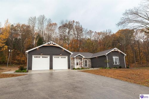 359 W Maple St, Caneyville, KY, 42721-9100 | Card Image