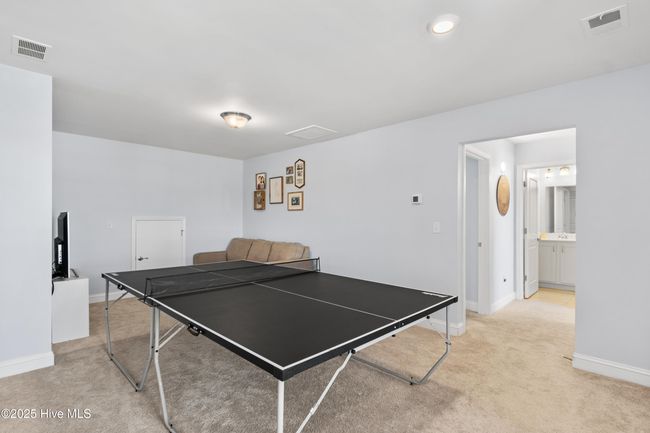 Family Room | Image 15