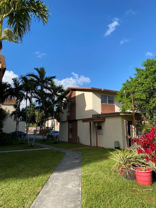 f7-20 Sw 108th Ave, Miami, FL, 33174-1436 | Card Image