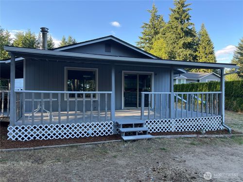 40 Ne Pegleg Ct, Belfair, WA, 98528-9251 | Card Image