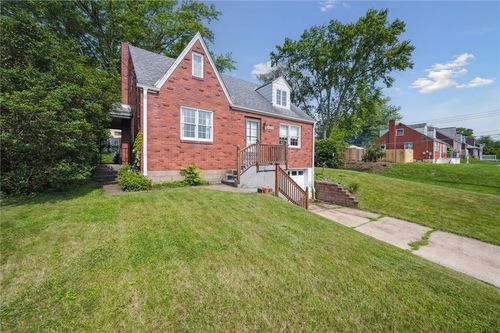 863 Hamil Rd, Verona, PA, 15147-2925 | Card Image