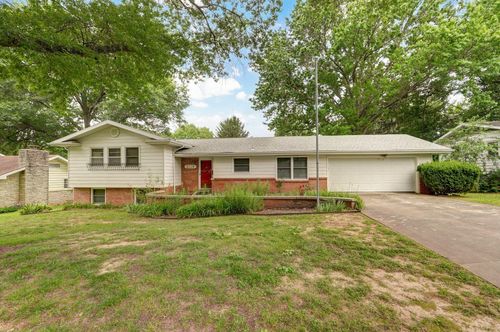 2230 E Barataria St, Springfield, MO, 65804-3815 | Card Image