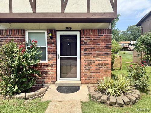 3819 Treebrook Dr, Imperial, MO, 63052-1186 | Card Image