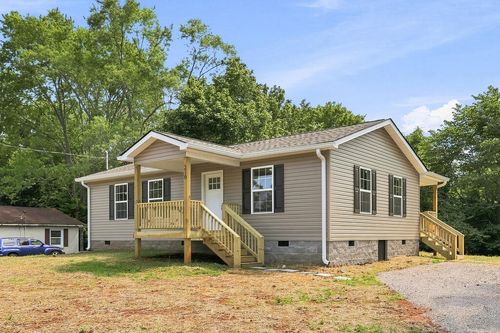 210 Wagoner St, Sparta, TN, 38583-1714 | Card Image