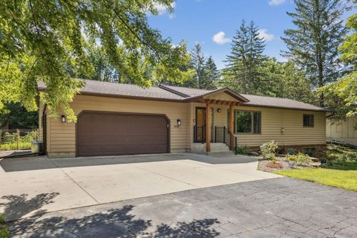 2466 Imperial Dr, Saint Cloud, MN, 56301-5066 | Card Image