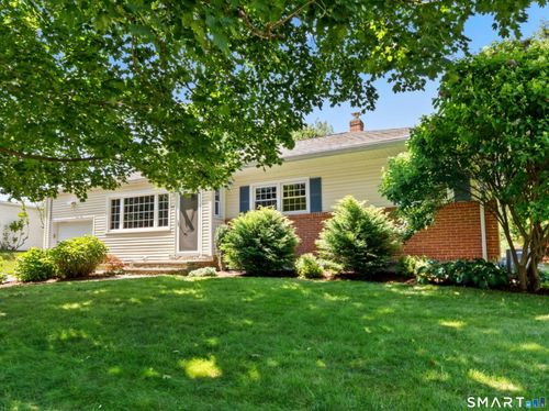 16 E Maxwell Dr, West Hartford, CT, 06107-1403 | Card Image