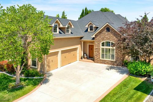 2788 N Fairglen Ave, Meridian, ID, 83646-6034 | Card Image