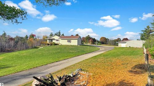 3385 E Stoney Corners Road, McBain, MI, 49657 | Card Image