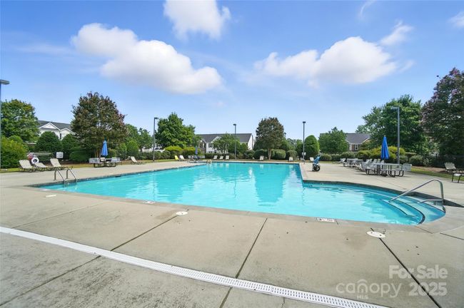 Outdoor Pool | Image 36