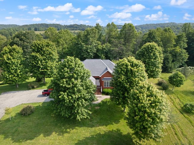 225 Hilltop Rd, Home with 3 bedrooms, 3 bathrooms and null parking in East Bernstadt KY | Image 73