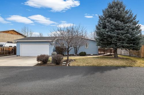 2108 Ne 6th St, Redmond, OR, 97756-8999 | Card Image