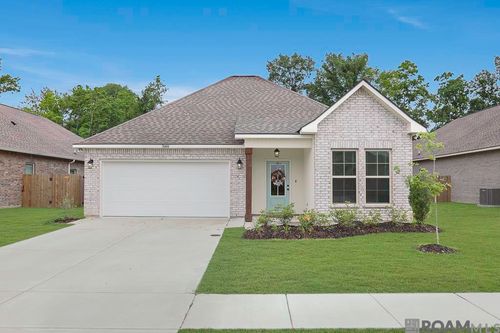 38404 Queen St, Prairieville, LA, 70769-5353 | Card Image
