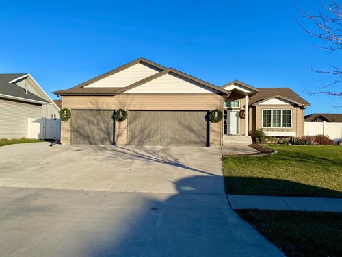 3037 Claire Dr E, West Fargo, ND, 58078-7500 | Card Image