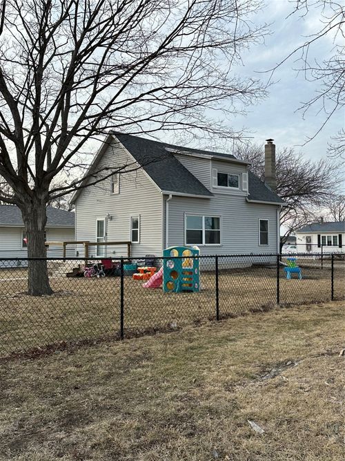 619 N 10th St, Winterset, IA, 50273-1367 | Card Image