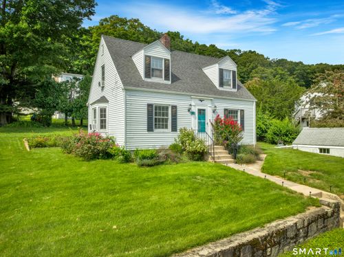 80 Oneco Ave, New London, CT, 06320-4121 | Card Image