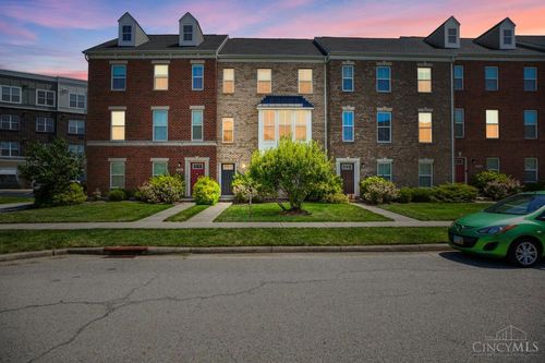 9550 Cobblestone Walk, West Chester, OH, 45069-9500 | Card Image