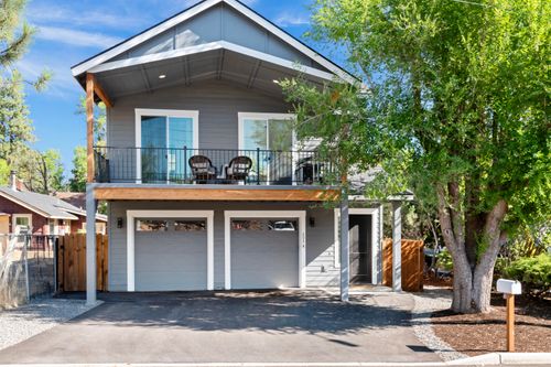 202 Nw Thurston Ave, Bend, OR, 97703-1365 | Card Image
