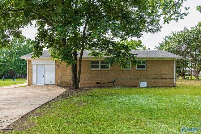 3906 Broadmor Rd Nw, House other with 4 bedrooms, 2 bathrooms and null parking in Huntsville AL | Image 6