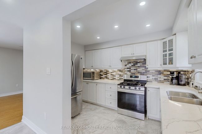 65 Creditstone Rd, House other with 5 bedrooms, 4 bathrooms and 5 parking in Brampton ON | Image 5