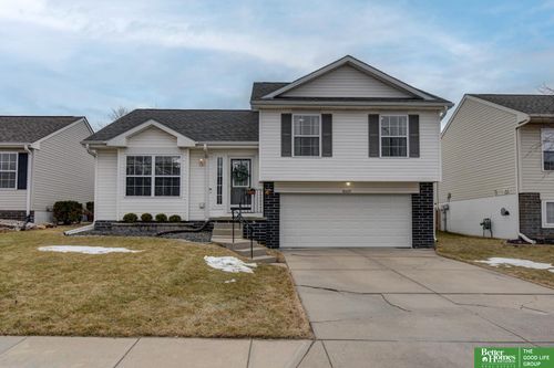 16621 Erskine Street, Omaha, NE, 68116 | Card Image