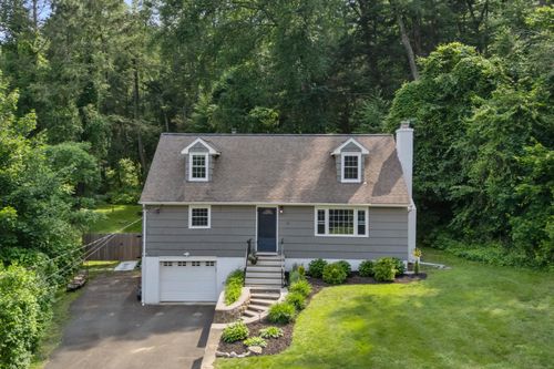 25 Hillside Cir, Brookfield, CT, 06804-1914 | Card Image