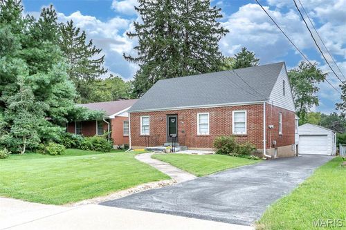 8746 North Ave, Saint Louis, MO, 63114-4117 | Card Image
