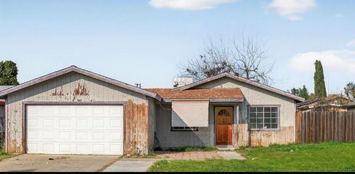 1372 E Laroda Circle, Reedley, CA, 93654 | Card Image