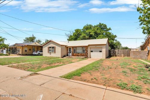 409 N C St, Brownfield, TX, 79316-3503 | Card Image