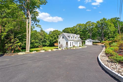 64 Stonehouse Rd, Somers, NY, 10589-2510 | Card Image