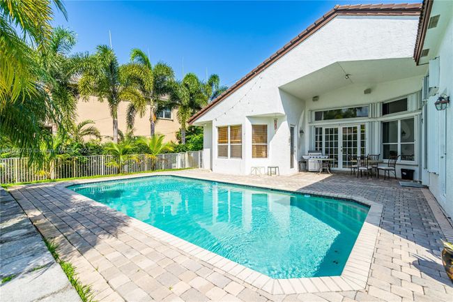 18708 Sw 47th St, House other with 5 bedrooms, 3 bathrooms and null parking in Miramar FL | Image 16