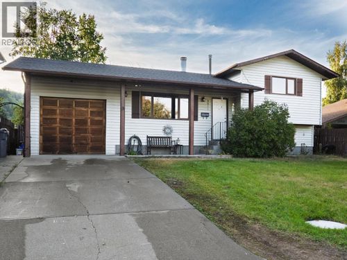 3011 Christopher Cres, Prince George, BC, V2N4R9 | Card Image