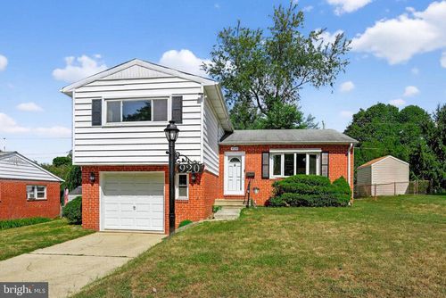 920 Vanderwood Rd, BALTIMORE, MD, 21228-1326 | Card Image