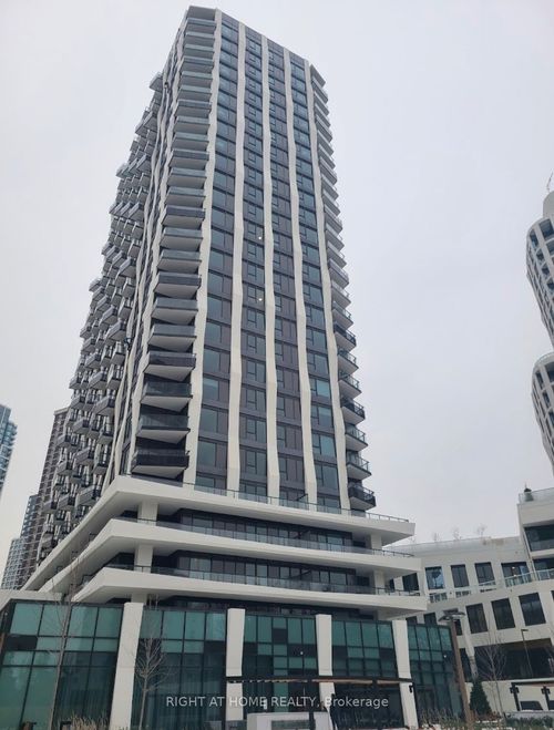 60 Central Park Roadway N/A, Etobicoke, ON, M9A0E6 | Card Image