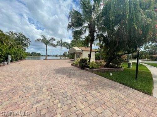 4629 Southern Breeze Dr, NAPLES, FL, 34114-9420 | Card Image