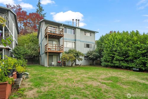 13215 35th Ave Ne, Seattle, WA, 98125-4596 | Card Image