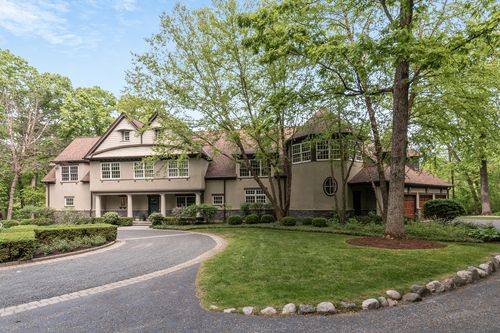 145 Moffett Rd, Lake Bluff, IL, 60044-2811 | Card Image