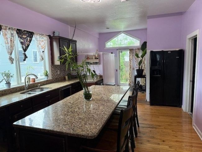 10 Byron St, House other with 4 bedrooms, 2 bathrooms and 4 parking in Worcester MA | Image 6