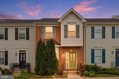 308 Kirby St, MANASSAS PARK, VA, 20111-3402 | Card Image