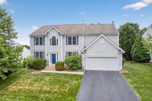 37 Aspen Ave, Grafton, MA, 01560 | Card Image