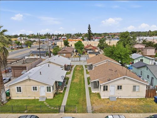 2208 Lake Street, Bakersfield, CA, 93305 | Card Image