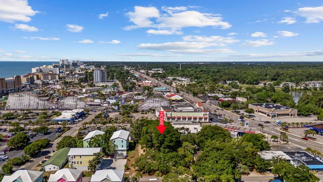 View of urban area featuring a large body of water | Image 40