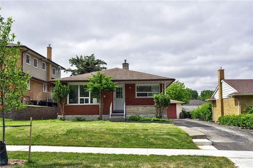 75 Olympic Dr, Kitchener, ON, N2M3S7 | Card Image