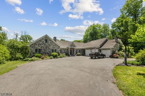 5 Tanners Brook Rd, Chester, NJ, 07930-2034 | Card Image
