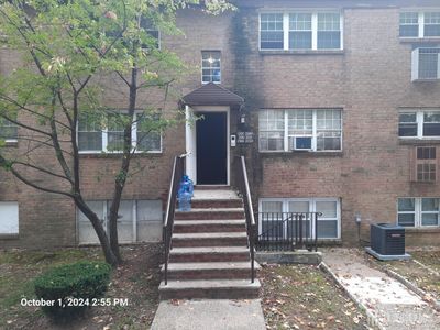 203 College Drive, Townhouse with 2 bedrooms, 1 bathrooms and null parking in Edison NJ | Image 1